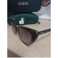 Дамски слънчеви очила Guess Котешко око