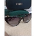 Дамски слънчеви очила Guess Котешко око